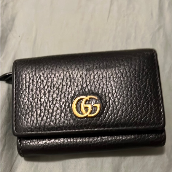 Gucci Black Key and Card Holder with Gold Logo - Picture 1 of 8